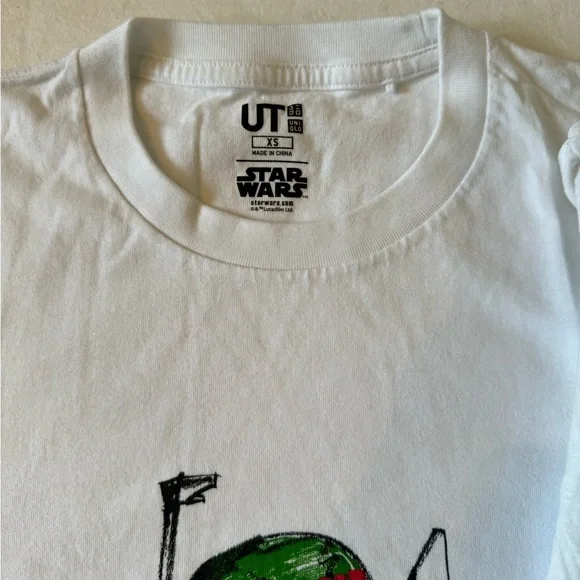 UNIQLO BOYS XS (Adult) Graphic Cotton Tee (Set of 2) - Picture 5 of 9